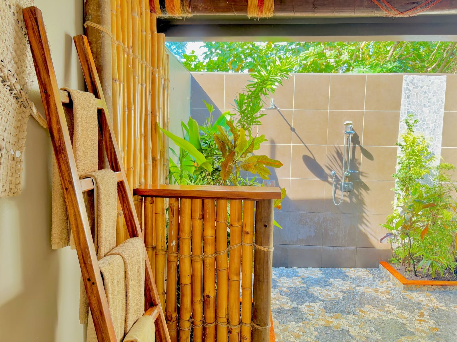 Beachfront Villa — photo 5 of 6