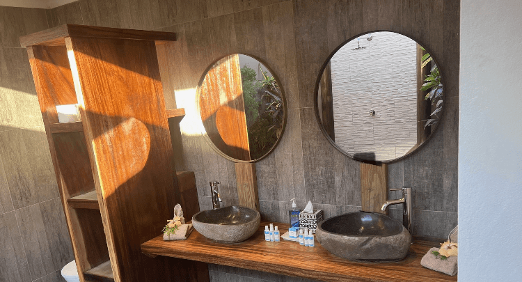 Lagoon Villa — photo 2 of 5