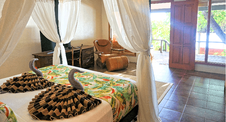 Three Bedroom Beachfront Villa — photo 1 of 5