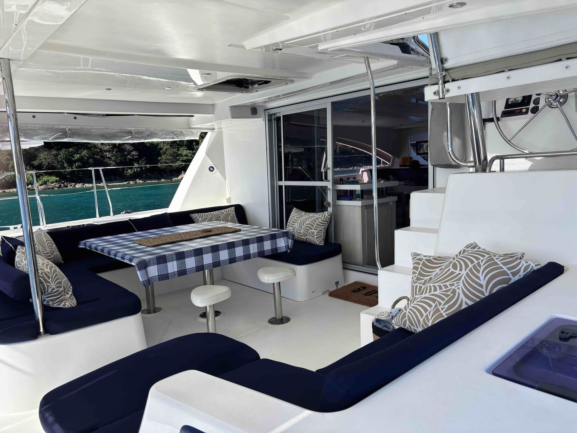 Book 5 + Nights in a cabin on the Yacht in September thru October and get 25% off — photo 6 of 7